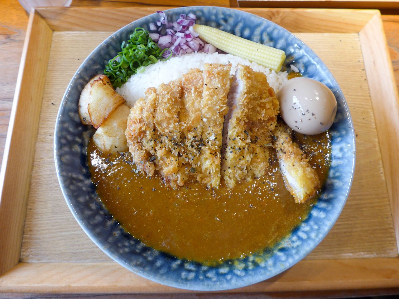 [食記][台北市] 隱家咖哩 — 隱家拉麵同品牌旗下咖哩專賣店，主打濃郁香料咖哩。