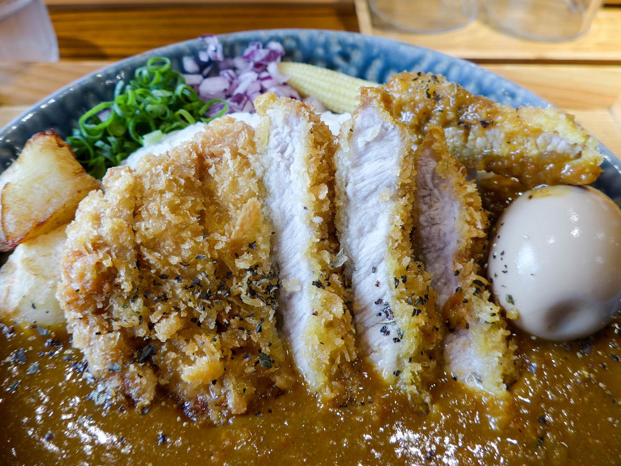 [食記][台北市] 隱家咖哩 — 隱家拉麵同品牌旗下咖哩專賣店，主打濃郁香料咖哩。