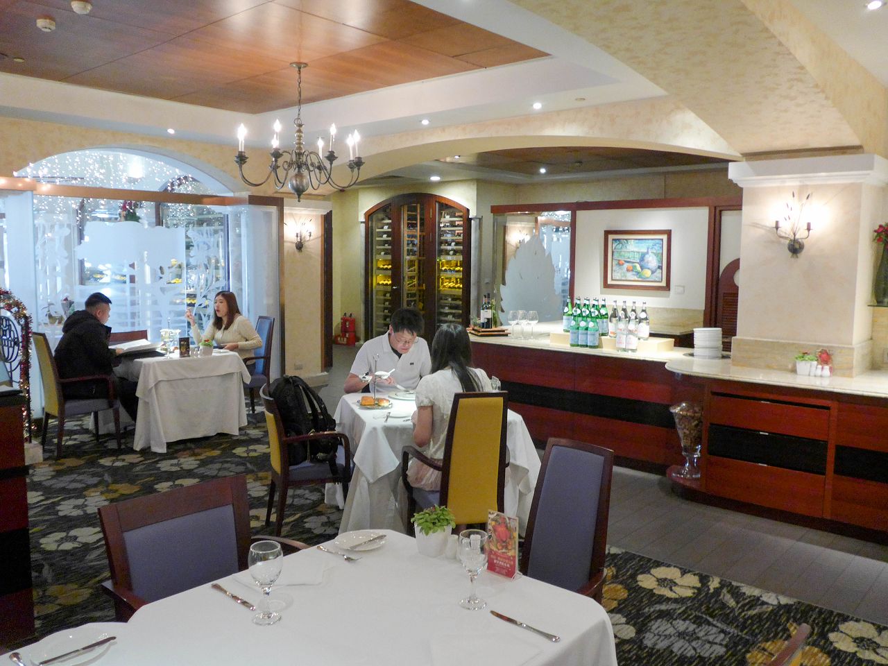 [食記][台北市] 歐華酒店 地中海牛排館 — 南法風格古典又優雅精緻的頂級牛排館