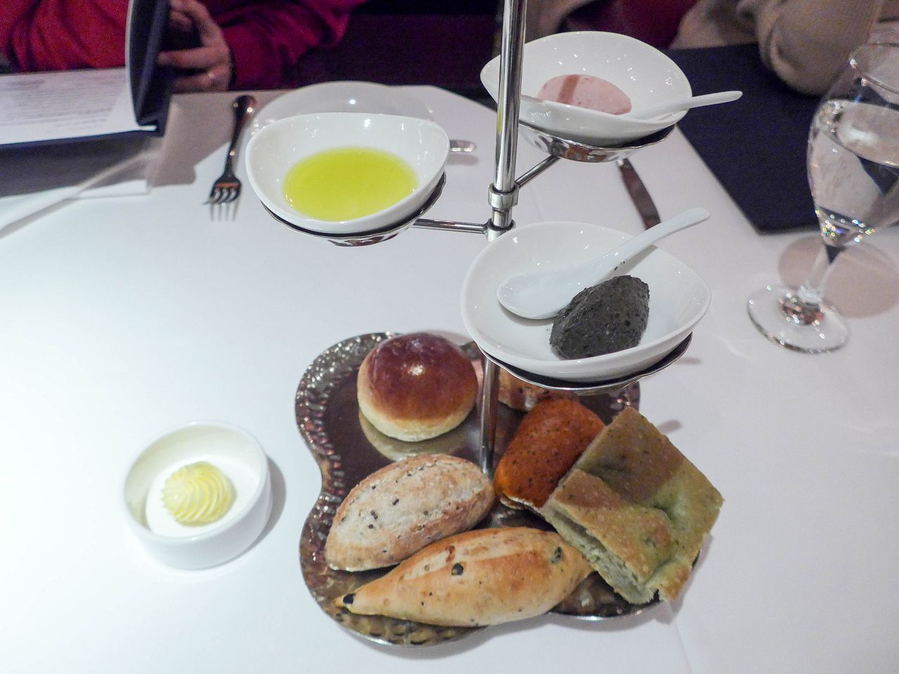 [食記][台北市] 歐華酒店 地中海牛排館 — 南法風格古典又優雅精緻的頂級牛排館