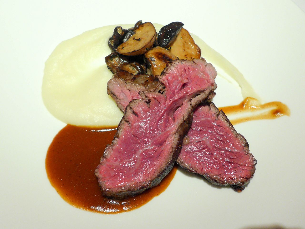 [食記][台北市] 歐華酒店 地中海牛排館 — 南法風格古典又優雅精緻的頂級牛排館