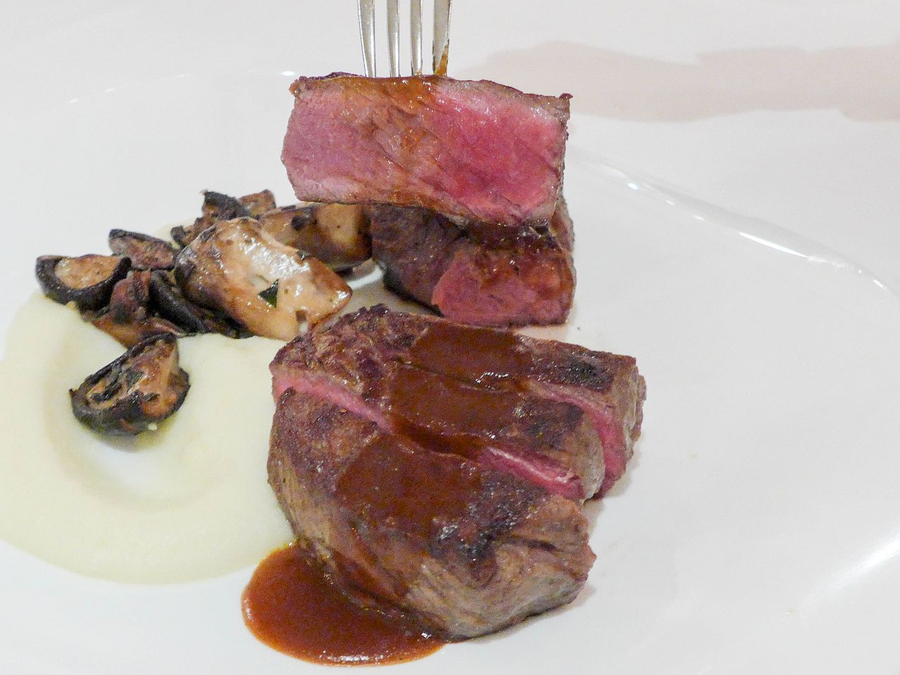 [食記][台北市] 歐華酒店 地中海牛排館 — 南法風格古典又優雅精緻的頂級牛排館