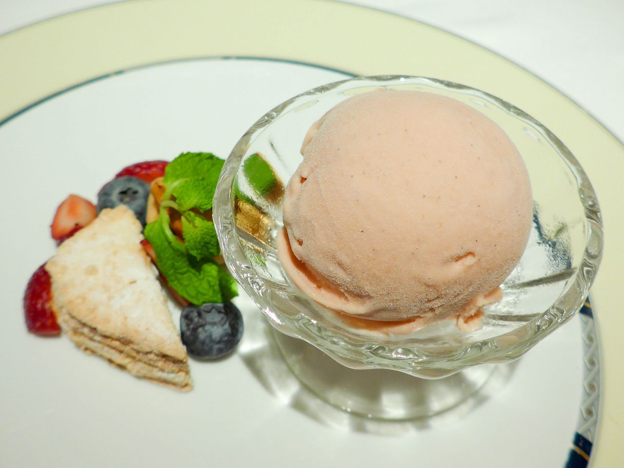 [食記][台北市] 歐華酒店 地中海牛排館 — 南法風格古典又優雅精緻的頂級牛排館