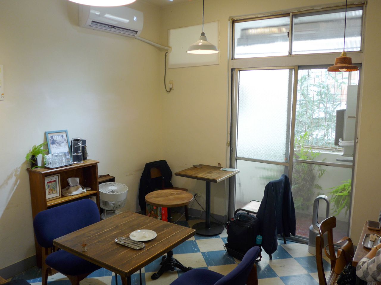 [食記][台中市] 小麥菓子 Komugi 黎明本店 — 黎明新村老宅內手做甜點店，主打無油戚風蛋糕。