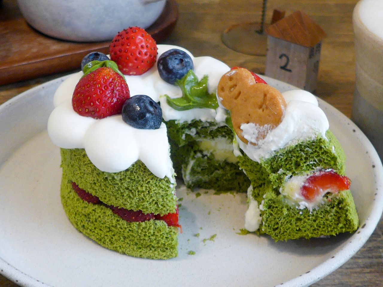 [食記][台中市] 小麥菓子 Komugi 黎明本店 — 黎明新村老宅內手做甜點店，主打無油戚風蛋糕。