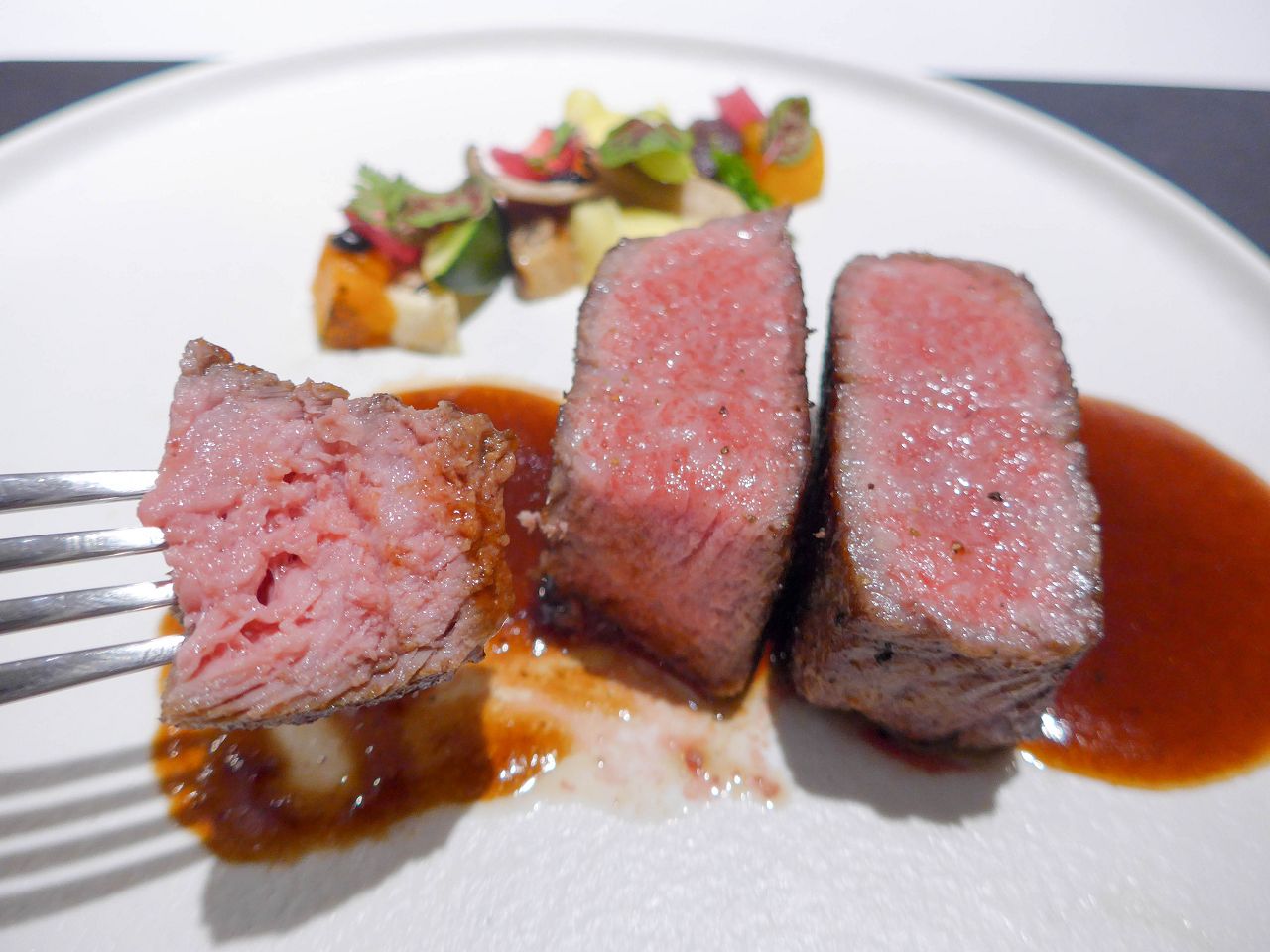 [食記][台中市] Infiore 義之花義式餐廳 — 主打義大利窯爐直火燒烤料理的典雅時尚義式餐廳