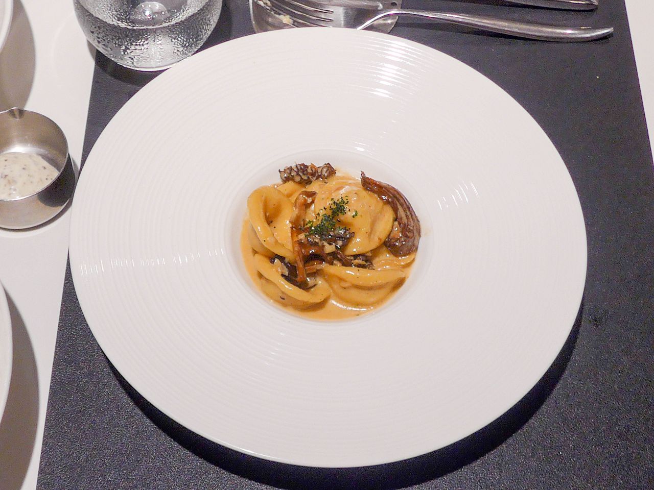 [食記][台中市] Infiore 義之花義式餐廳 — 主打義大利窯爐直火燒烤料理的典雅時尚義式餐廳