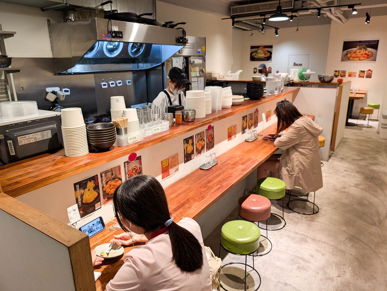 [食記][台北市] 笑貓咖哩 承德店 — 台北車站附近創作香料咖哩專門店