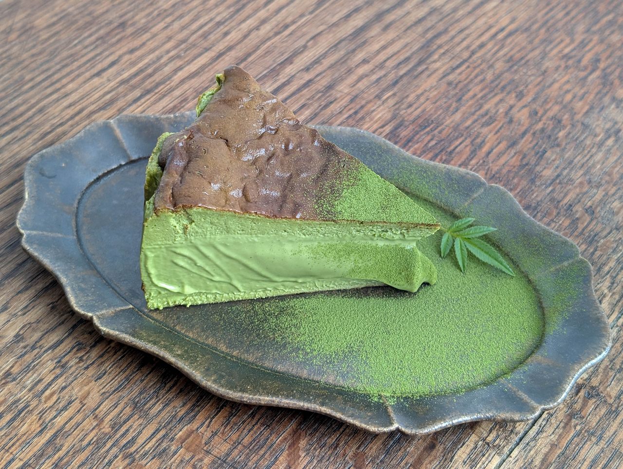 [食記][新竹市] 波藤甜點 — 新竹市區老宅內的甜點咖啡廳，很誘人的流心抹茶巴斯克。