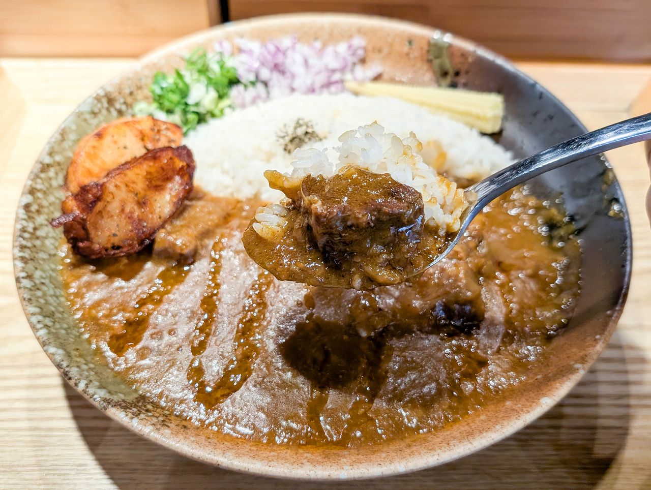 [食記][台北市] 隱家咖哩 — 隱家拉麵同品牌旗下咖哩專賣店，主打濃郁香料咖哩。