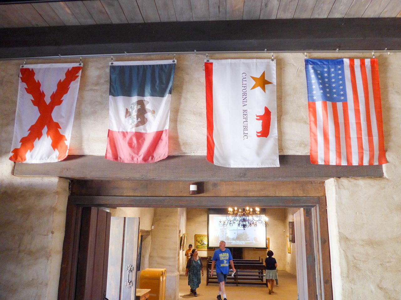 2024美國南加州旅遊 Day3 — San Juan Capistrano 參訪240多年歷史的傳道院 + Newport Beach & Laguna Beach 海岸線之旅。