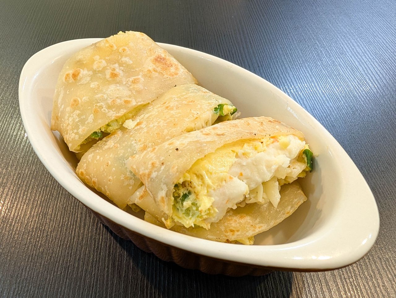 [食記][新北市][新莊區] 留戀吐司 新莊昌隆店 — 夾入整塊厚實又鮮嫩雞腿排的雞腿排蛋吐司