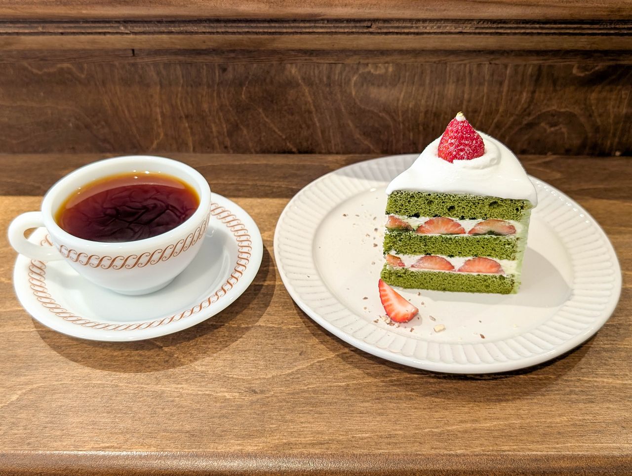 [食記][台北市] 貝克宅 南京店 2部曲 — 捷運南京復興站附近高人氣甜點咖啡廳