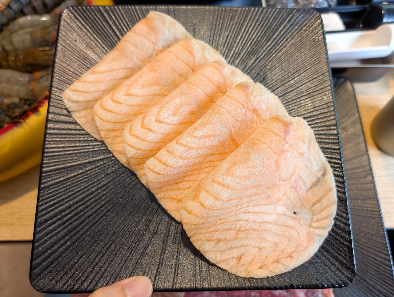 [食記][台北市] 糧倉1號頂級麻辣鴛鴦鍋 松江店 — 行天宮站附近火鍋吃到飽推薦，日本F1和牛、澳洲M9和牛、SRF美國極黑和牛吃到飽。