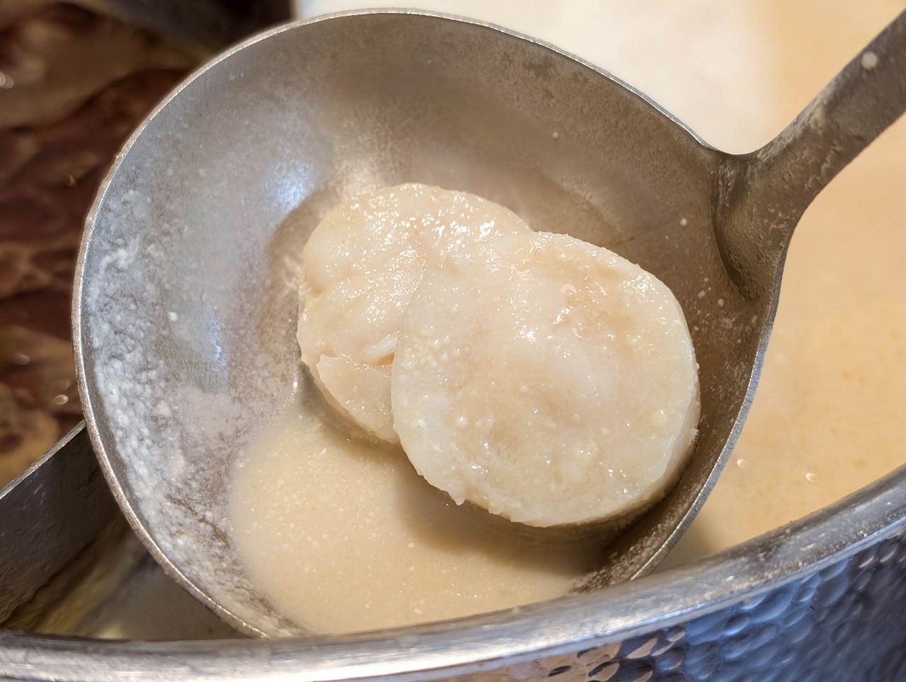 [食記][台北市] 糧倉1號頂級麻辣鴛鴦鍋 松江店 — 行天宮站附近火鍋吃到飽推薦，日本F1和牛、澳洲M9和牛、SRF美國極黑和牛吃到飽。