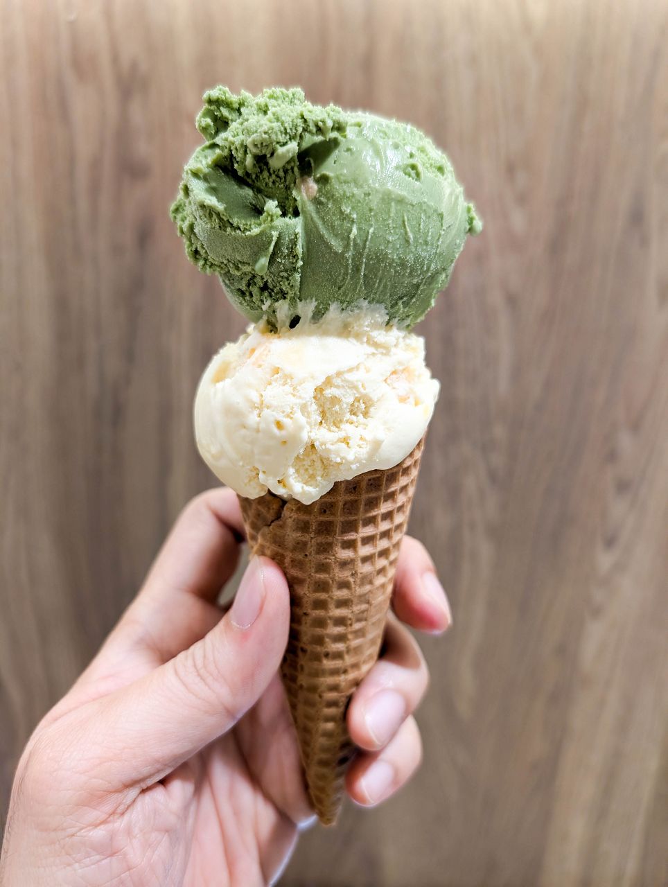 [食記][台北市] 糧倉1號頂級麻辣鴛鴦鍋 松江店 — 行天宮站附近火鍋吃到飽推薦，日本F1和牛、澳洲M9和牛、SRF美國極黑和牛吃到飽。