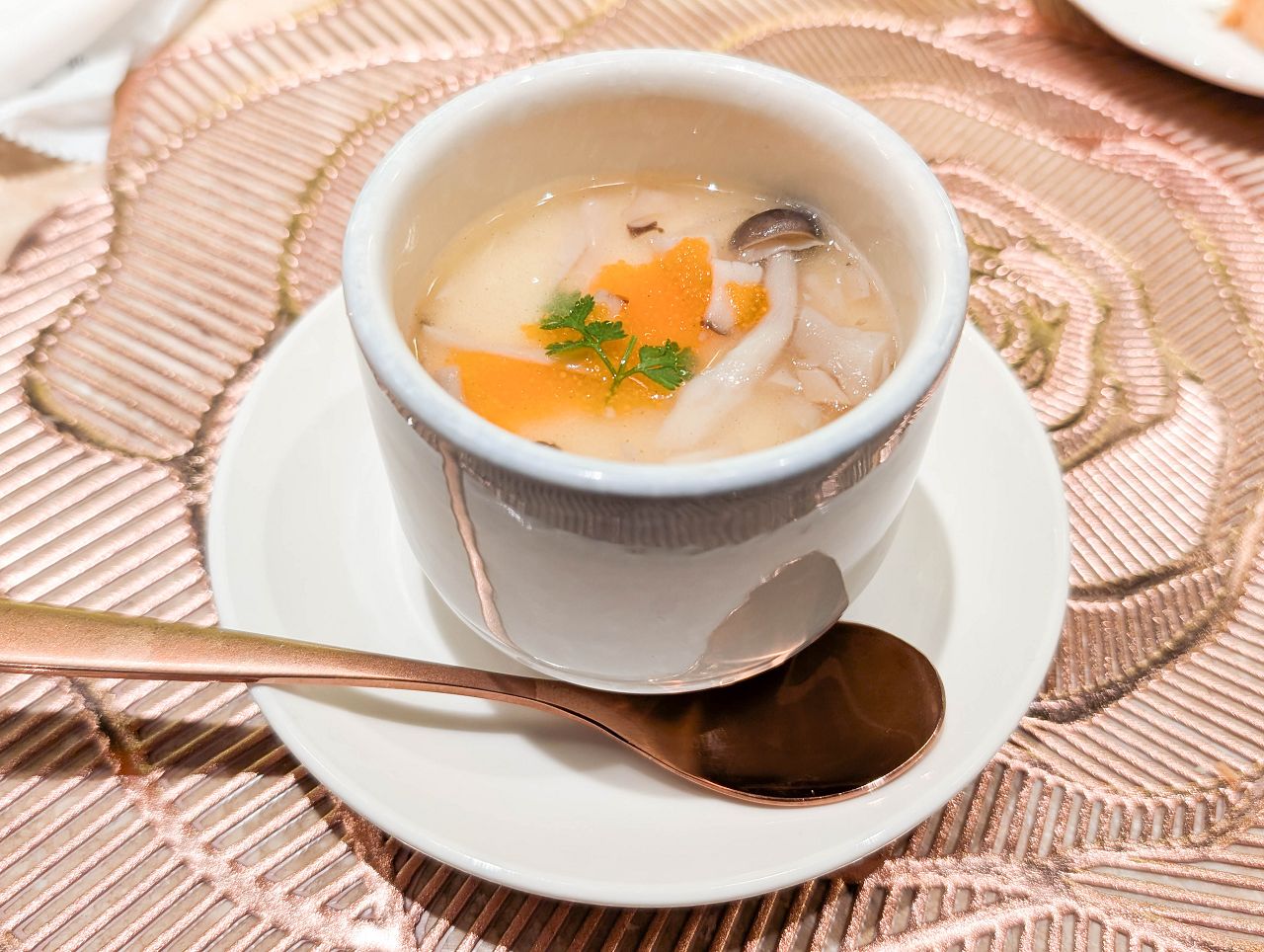 [食記][高雄市] 明水然 無菜單鐵板燒 高雄大立店 — 台北知名無菜單鐵板燒餐廳進駐高雄大立百貨開設分店！