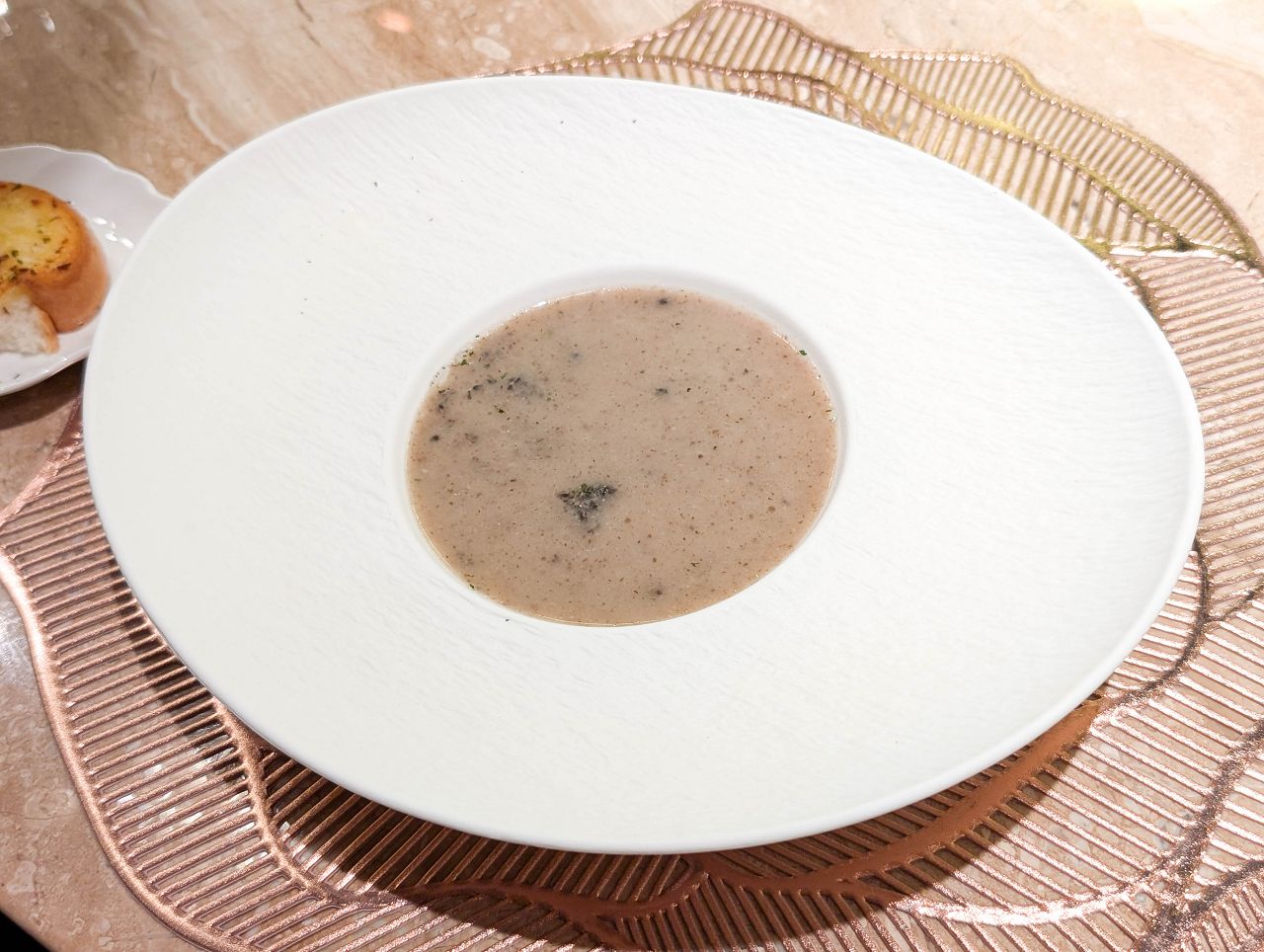 [食記][高雄市] 明水然 無菜單鐵板燒 高雄大立店 — 台北知名無菜單鐵板燒餐廳進駐高雄大立百貨開設分店！