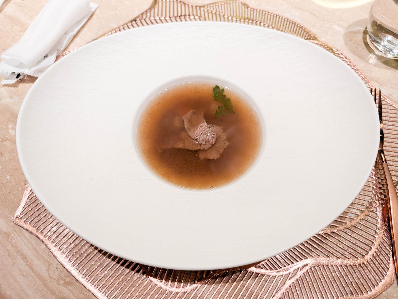 [食記][高雄市] 明水然 無菜單鐵板燒 高雄大立店 — 台北知名無菜單鐵板燒餐廳進駐高雄大立百貨開設分店！