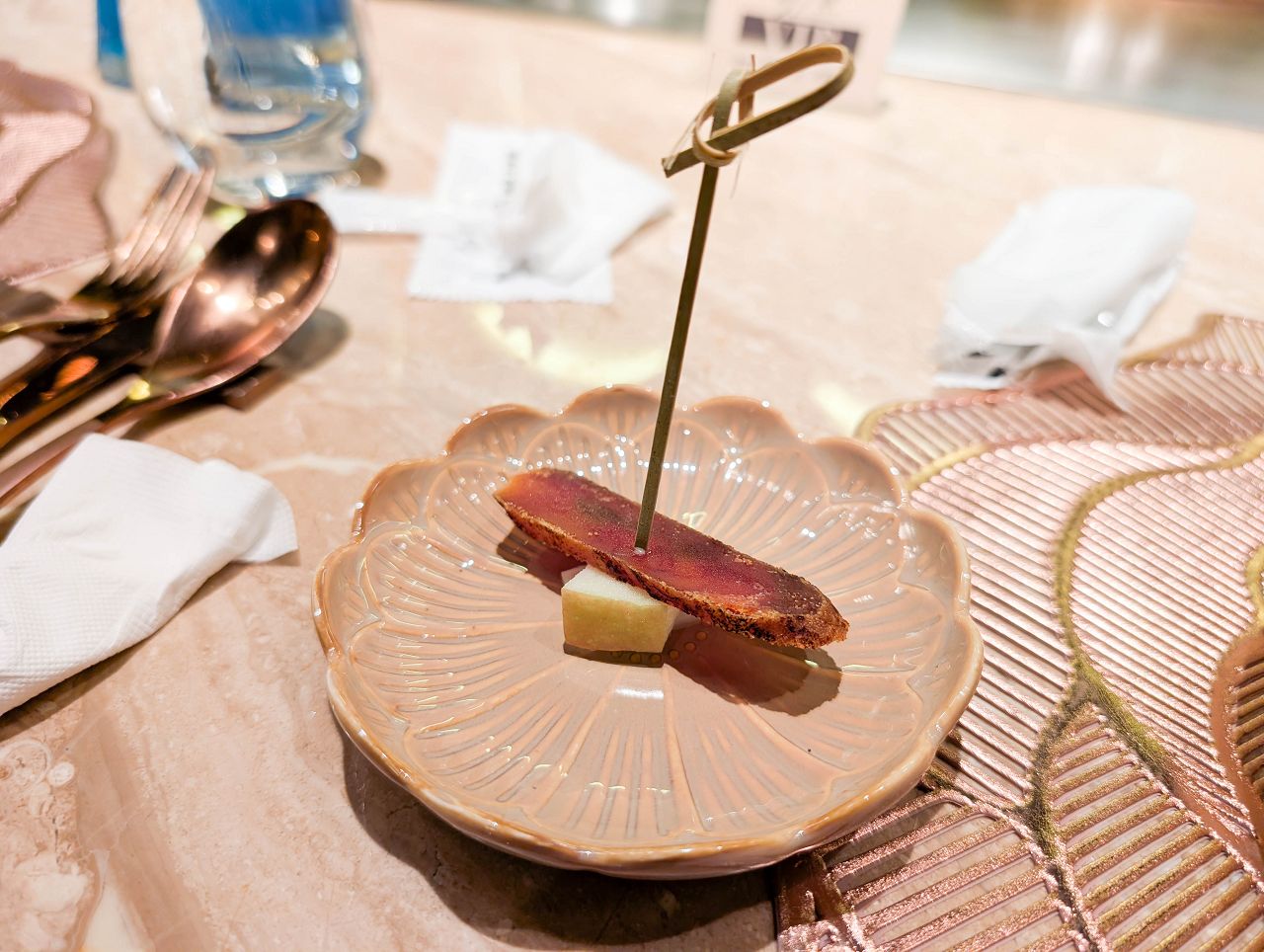 [食記][高雄市] 明水然 無菜單鐵板燒 高雄大立店 — 台北知名無菜單鐵板燒餐廳進駐高雄大立百貨開設分店！