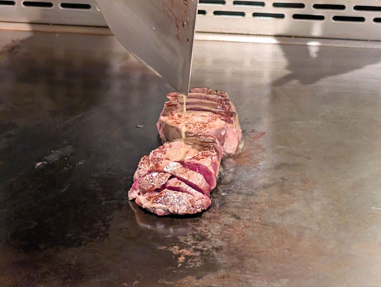 [食記][高雄市] 明水然 無菜單鐵板燒 高雄大立店 — 台北知名無菜單鐵板燒餐廳進駐高雄大立百貨開設分店！