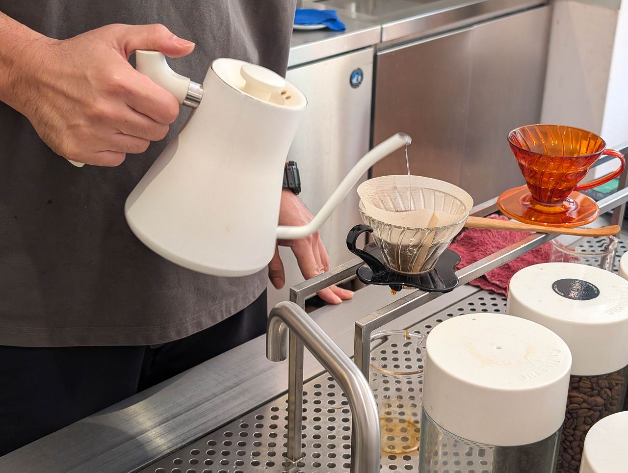 [食記][高雄市] 真心豆行 明華店 — 日系純白簡約文青風格咖啡館，主打自家烘焙咖啡。