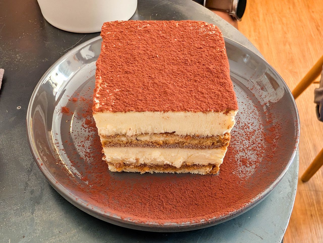 [食記][高雄市] 真心豆行 明華店 — 日系純白簡約文青風格咖啡館，主打自家烘焙咖啡。